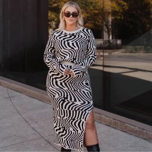 VICI Adelson Abstract Print Knit Skirt SET